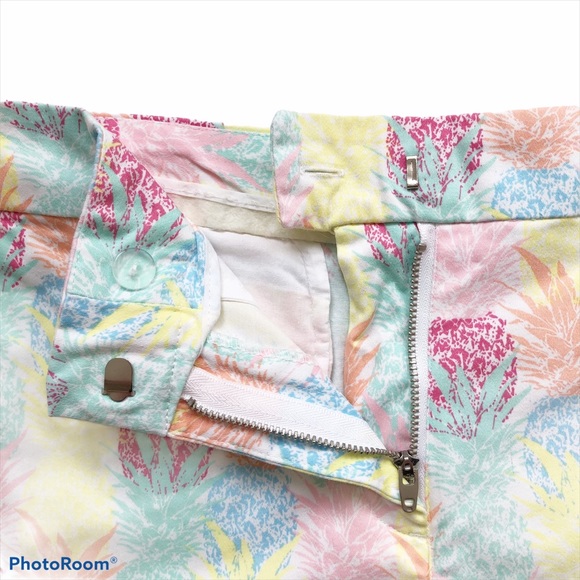 Cynthia Rowley Novelty Pineapple Print Shorts - Picture 3 of 6